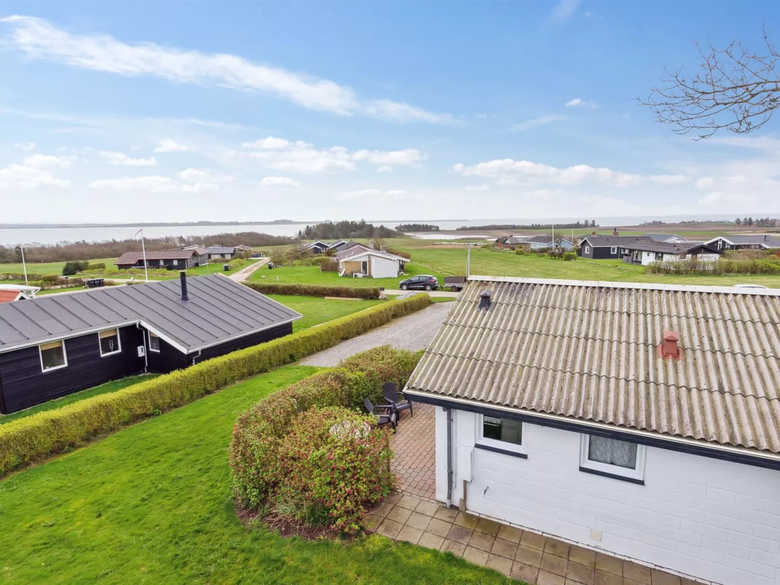 "Aletha" - 300m to the fjord-Buiten