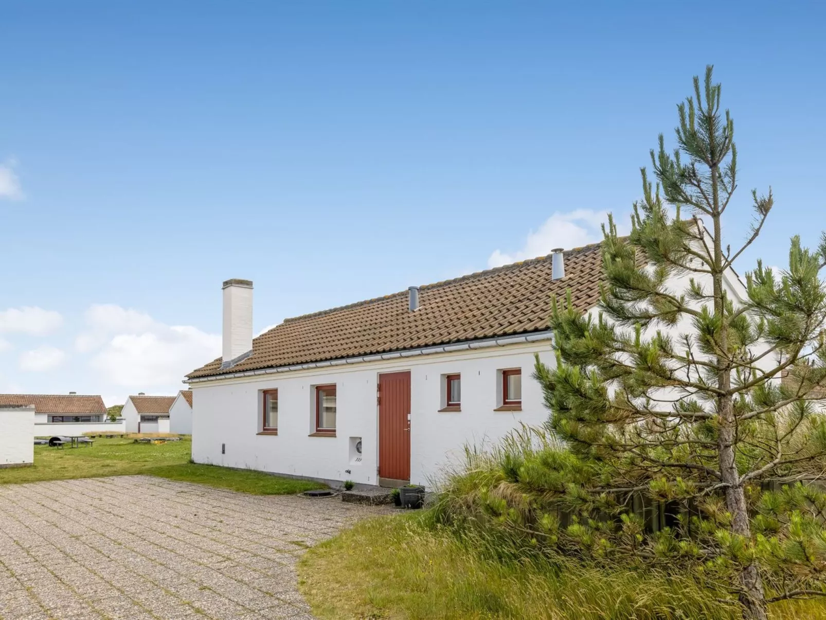 "Leny" - 900m from the sea