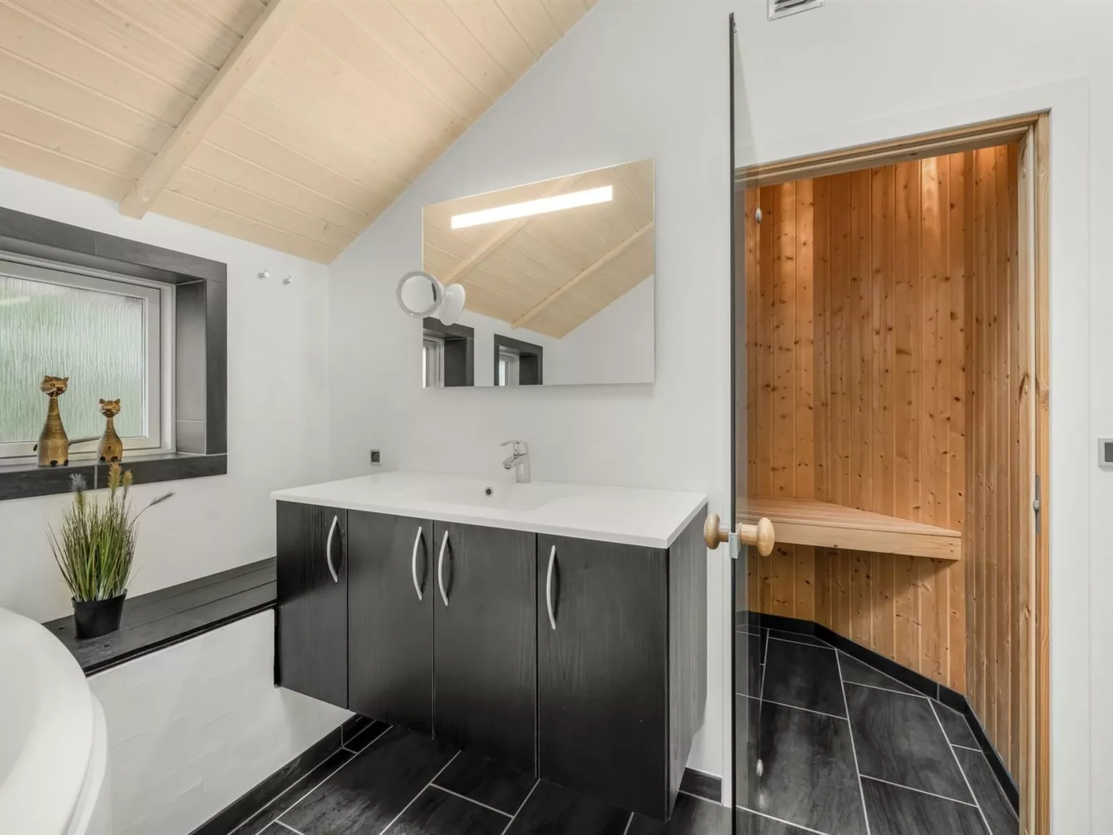 "Jeldrik" - 1.5km from the sea