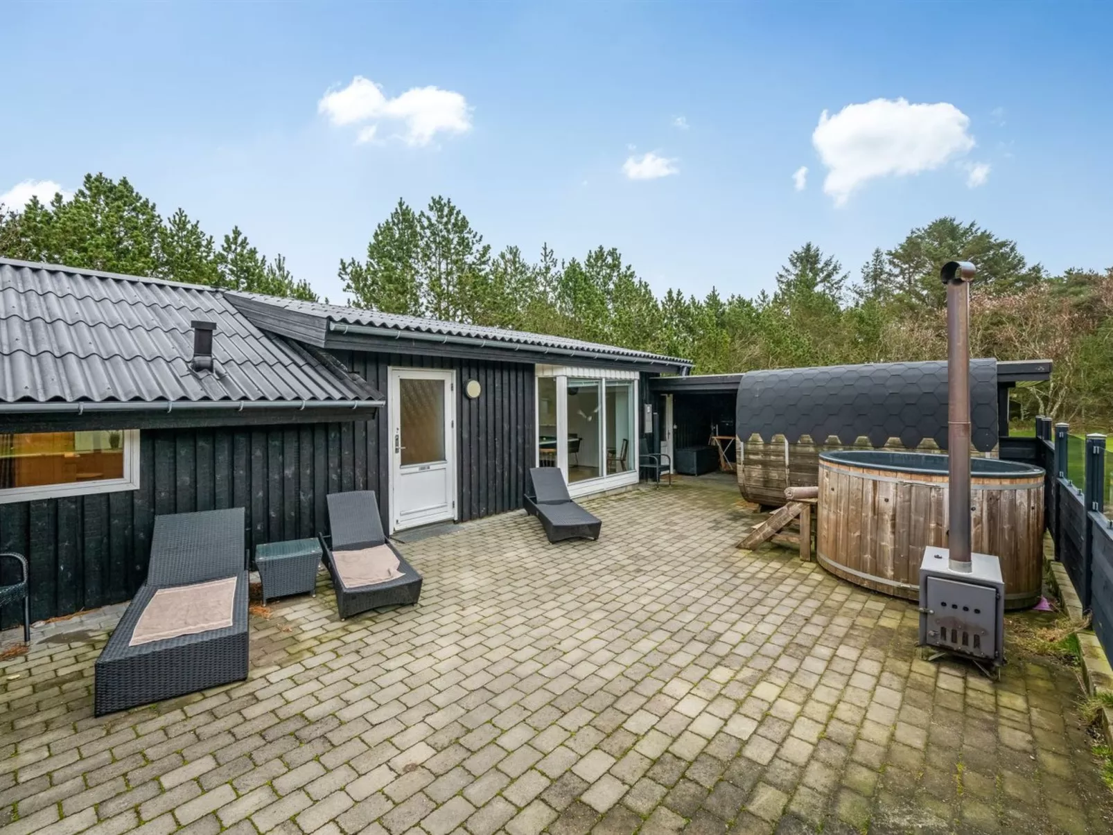 "Orm" - 2.3km from the sea