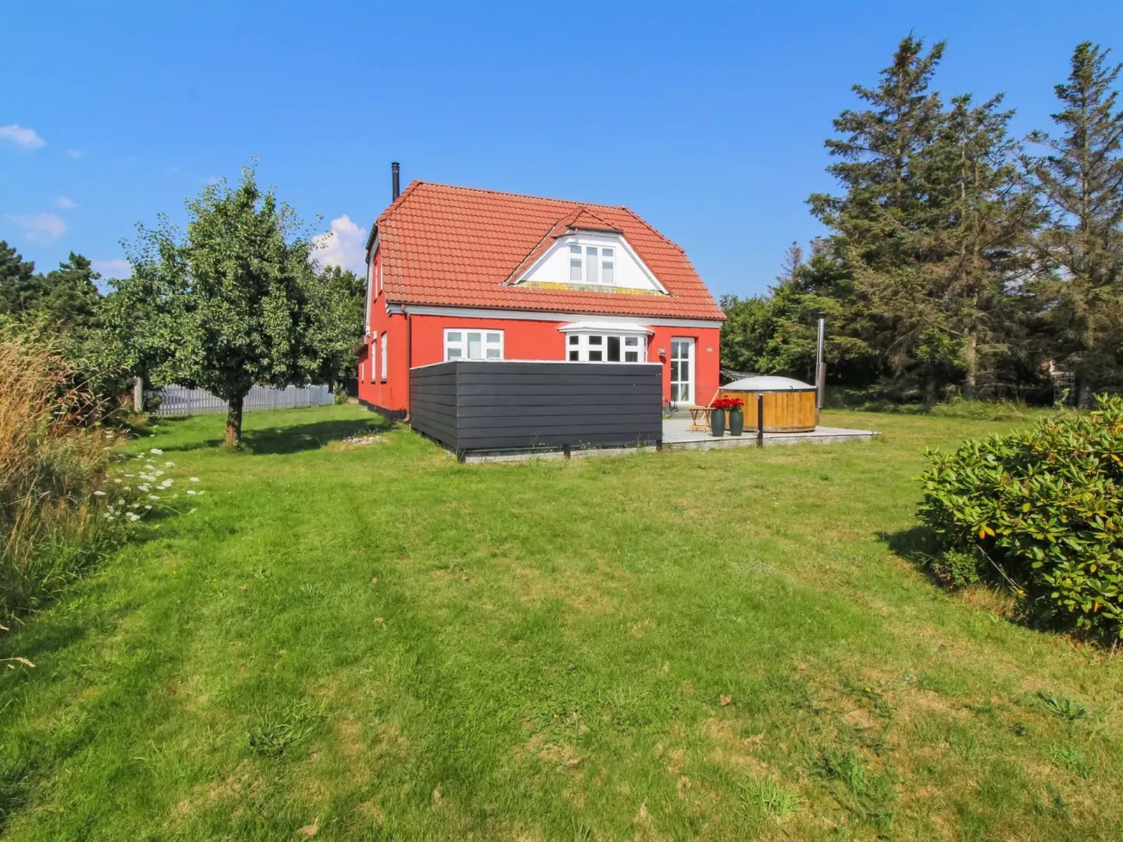 "Thorlak" - 1km from the sea