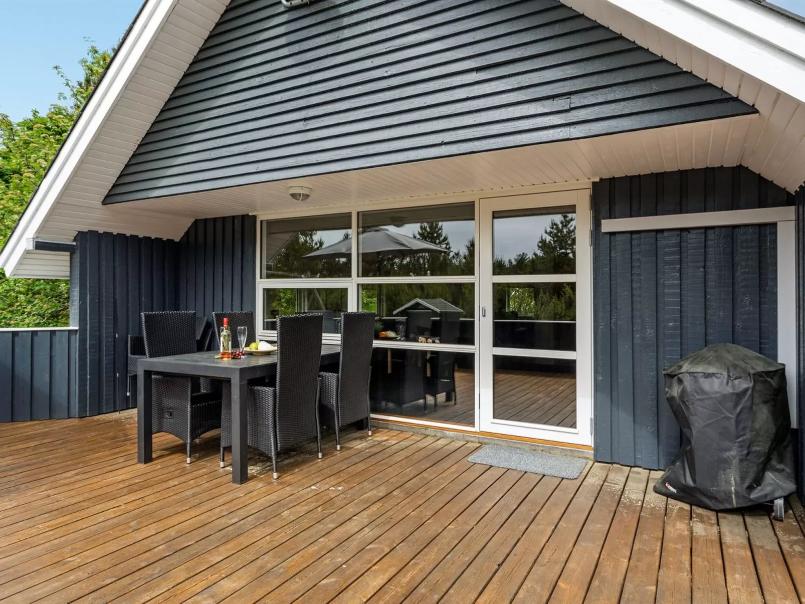 "Emmi" - 2.5km from the sea