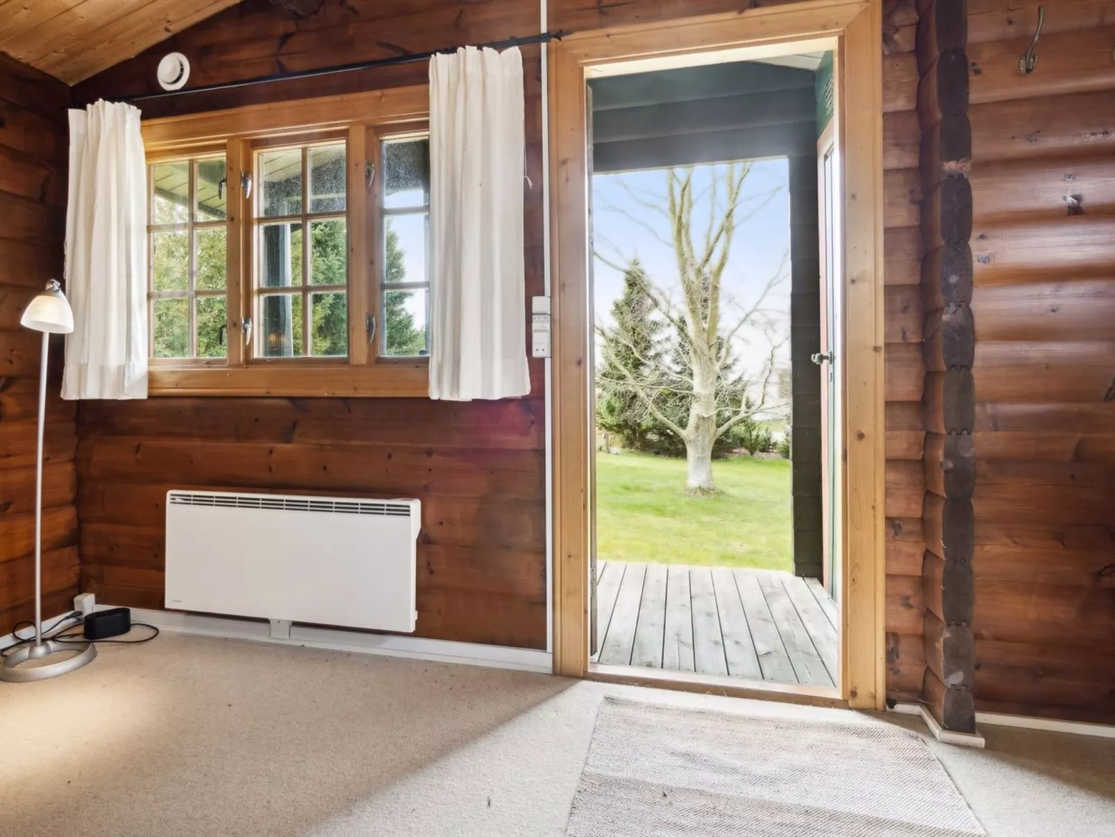 "Ama" - 200m to the fjord