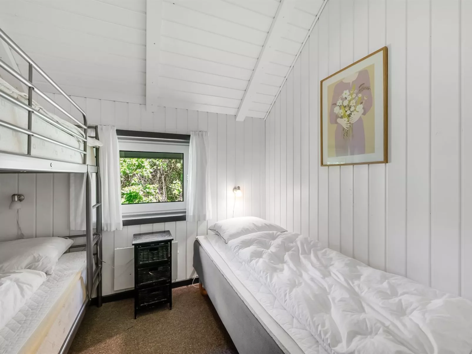 "Aage" - 1.7km from the sea