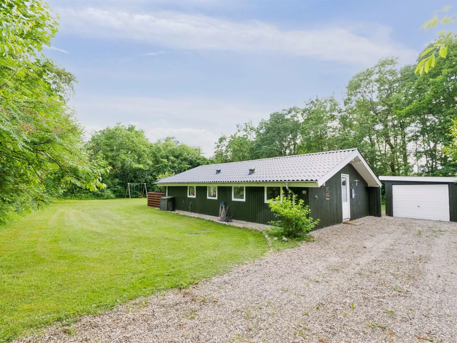 "Zaharinka" - 30km from the sea