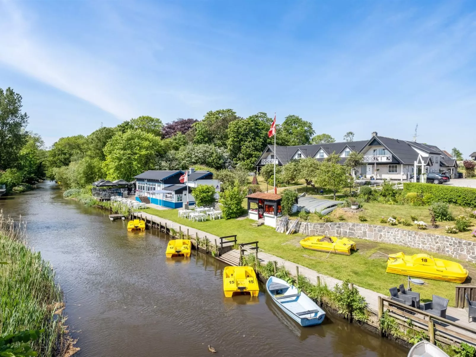 "Gilbert" - 500m from the sea-Binnen