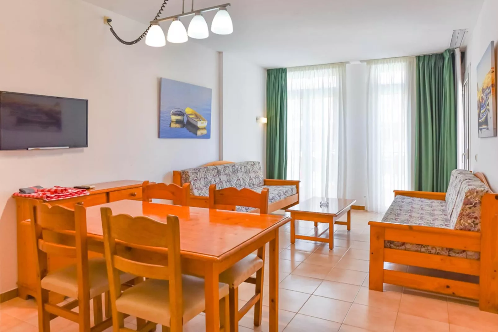 APARTAMENTOS COMTE D'EMPURIES B24