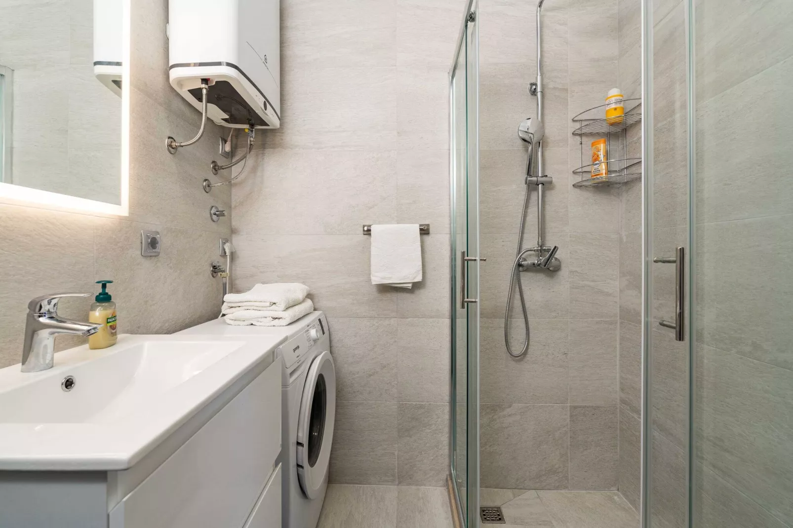 Apartments Vulicevic - Apartment Vulicevic A2 ( free private parking )-Badkamer