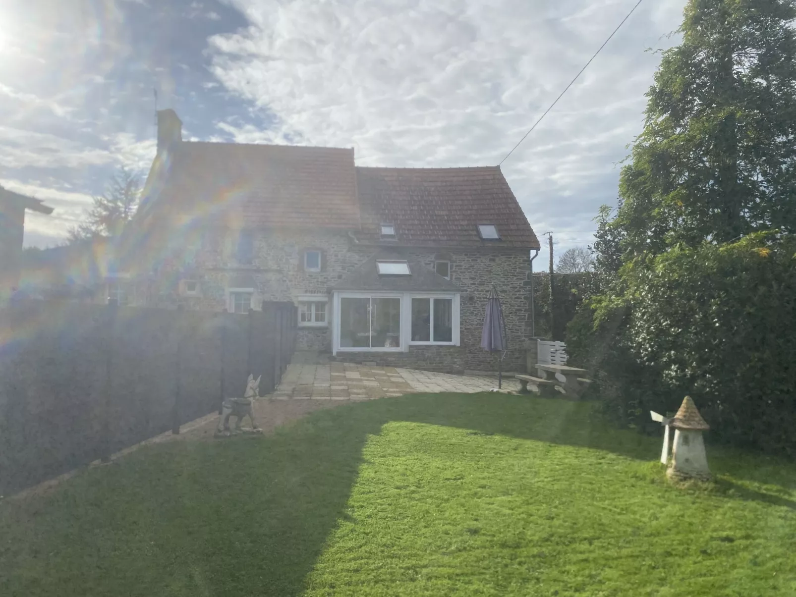 Le Rouge gorge-Buiten