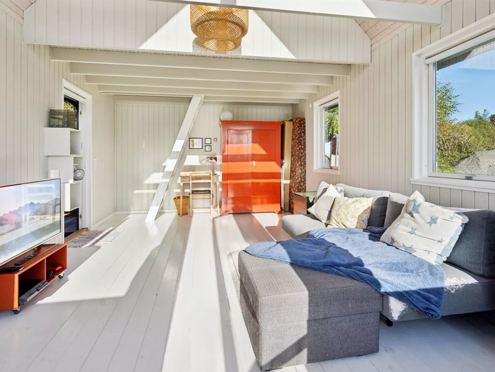 "Vanna" - 500m from the sea