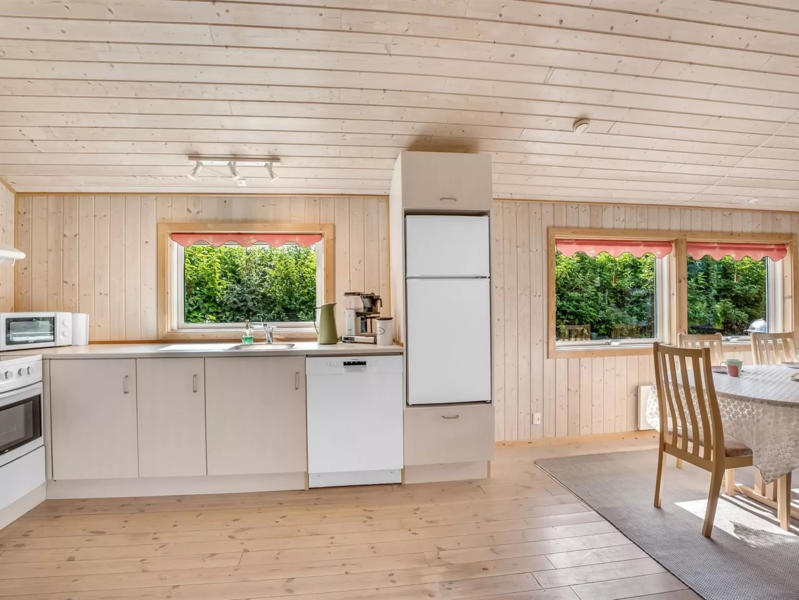 "Arnsten" - 900m from the sea