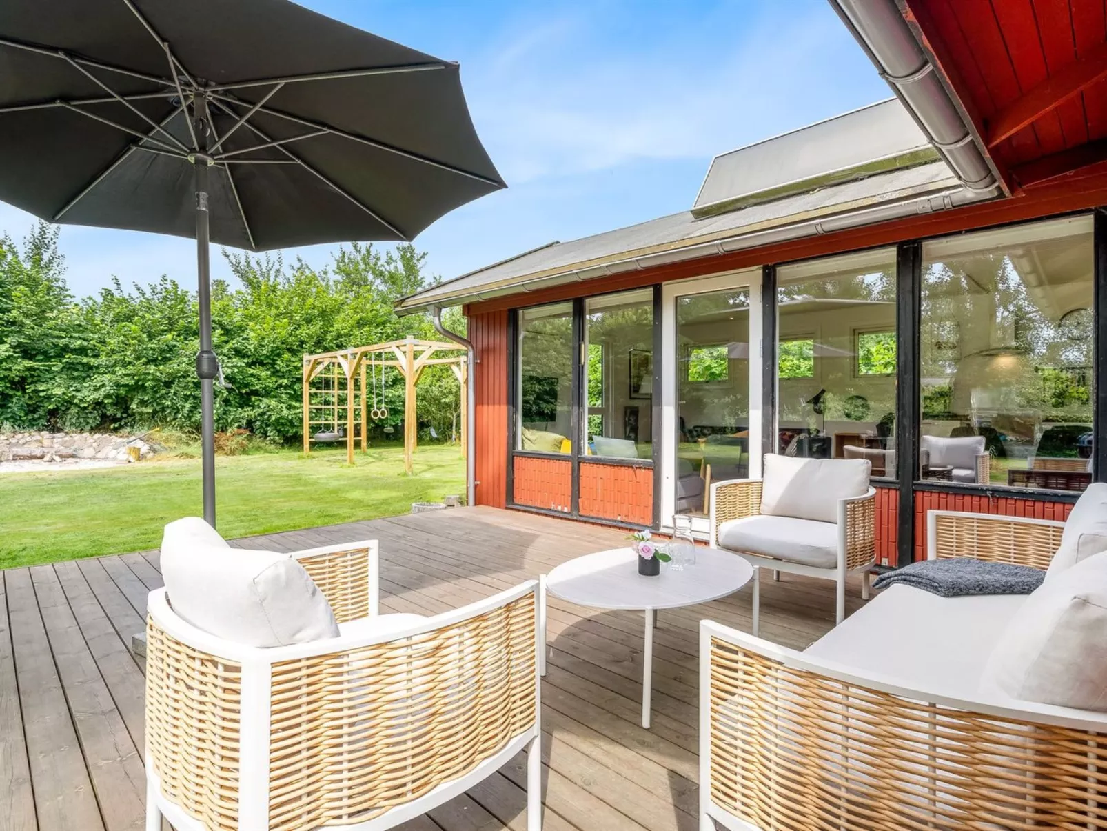 "Vickie" - 600m from the sea