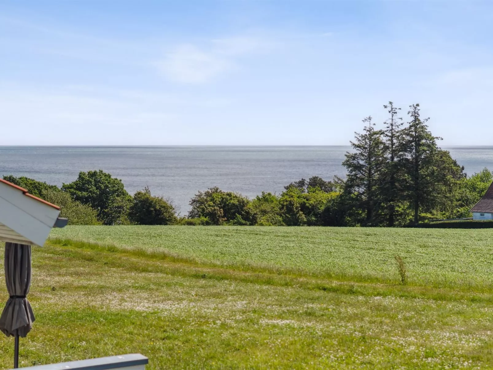 "Sandrine" - 400m from the sea