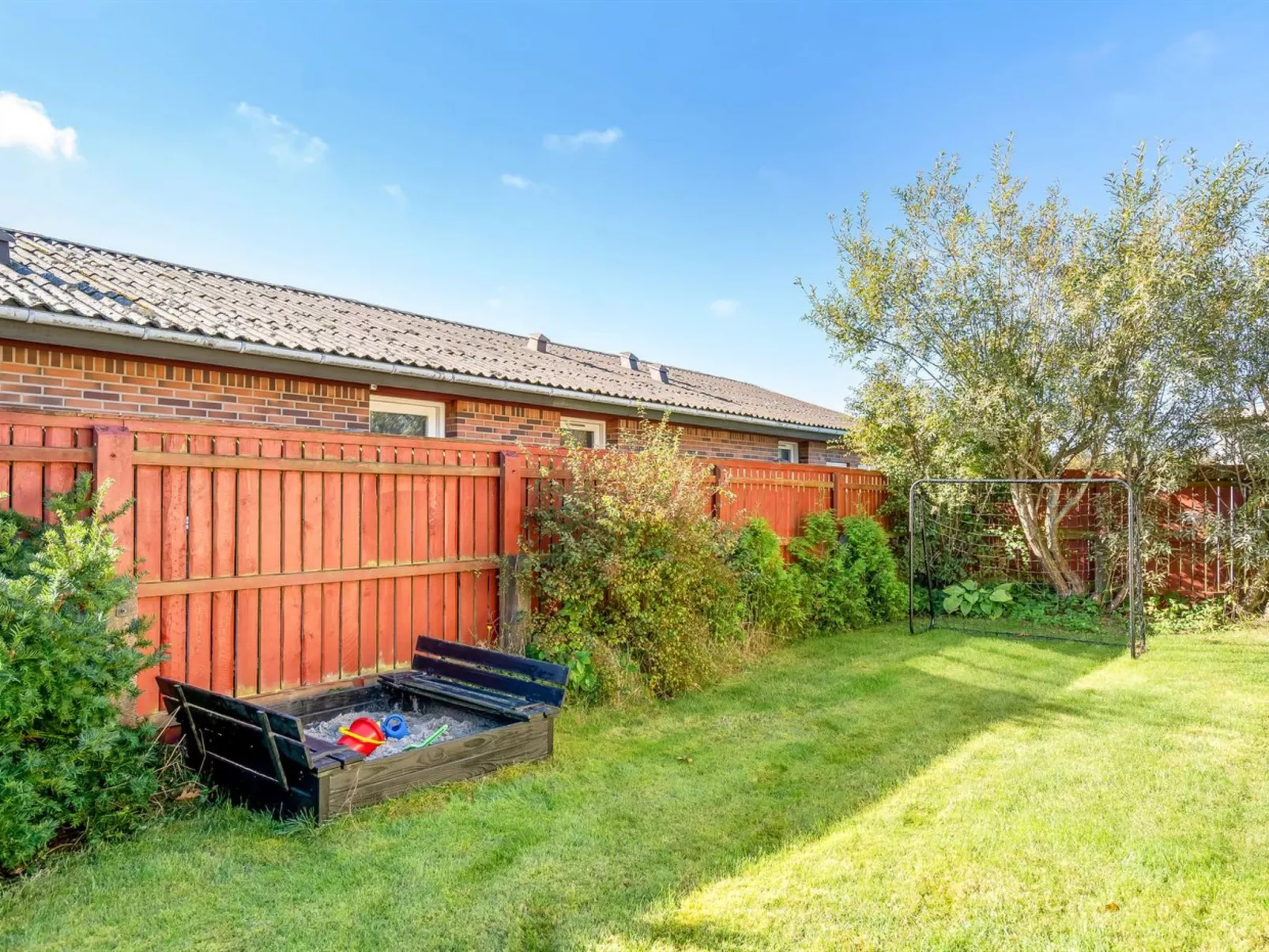 "Julie" - 700m from the sea