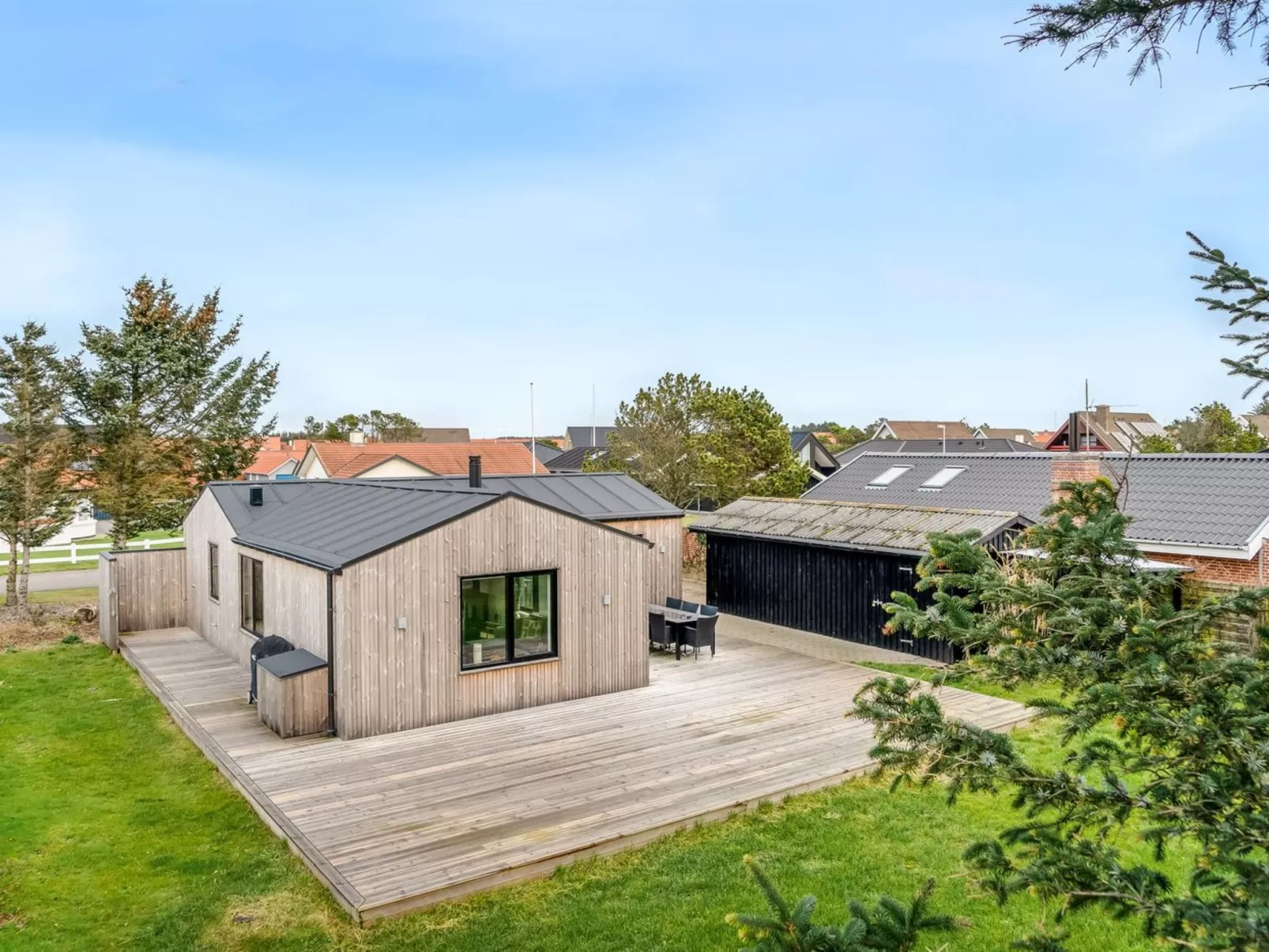 "Hellena" - 600m from the sea