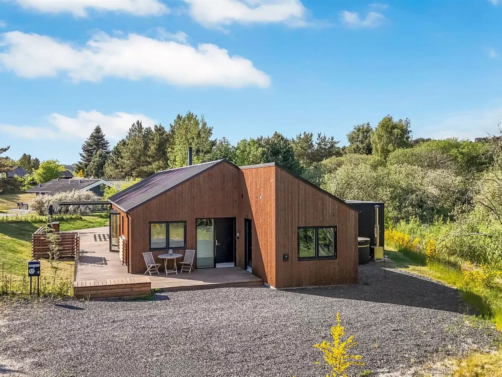 "Willi" - 600m from the sea