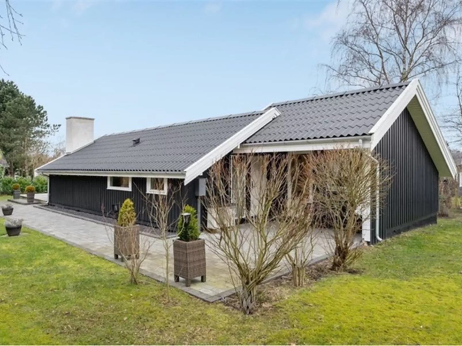 "Frithlef" - 1.3km from the sea