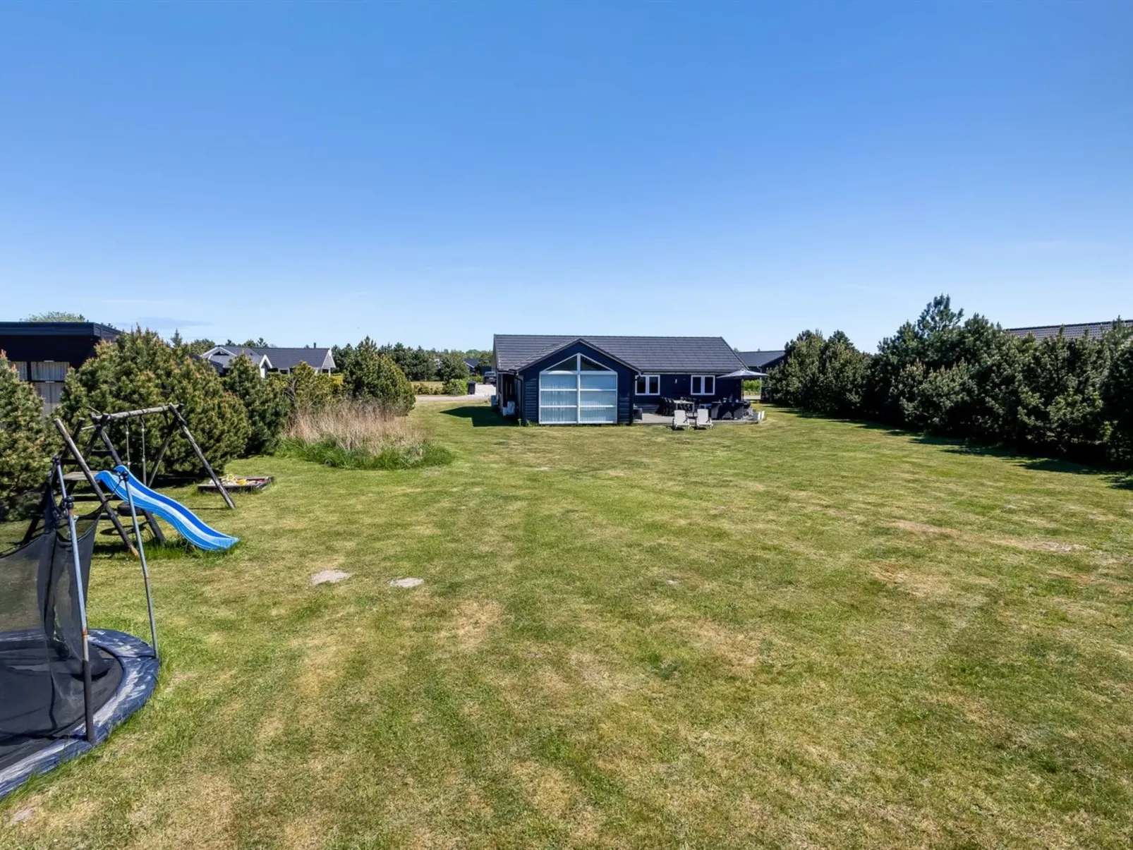 "Danika" - 1.5km from the sea