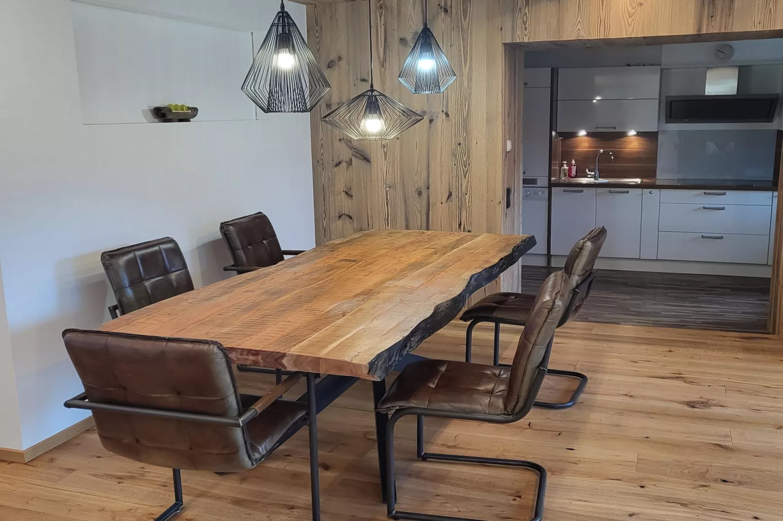 Appartement Tauernfenster-Eetkamer