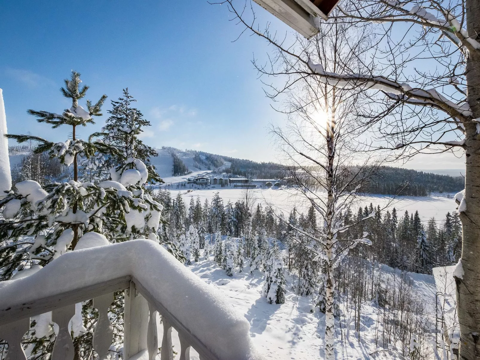 Aurinkoalppi 11a paritalon yläkerta