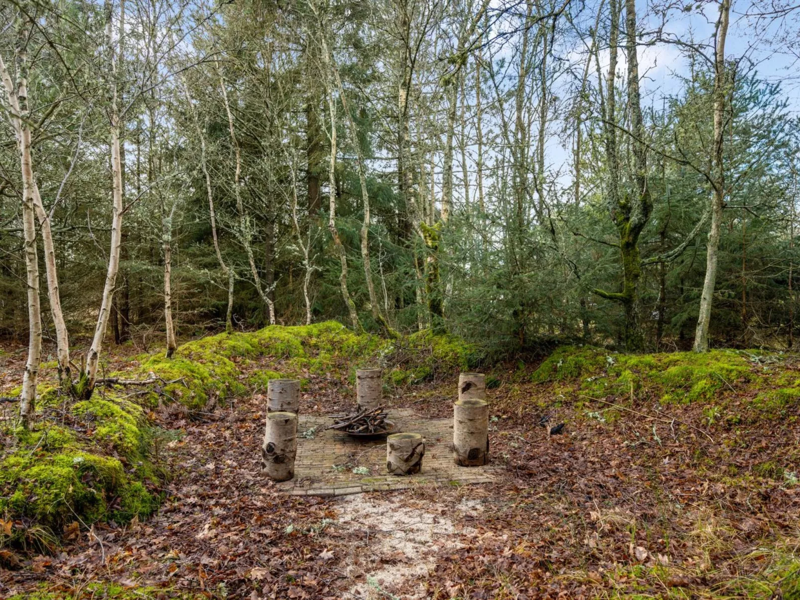 "Poul" - 1.9km from the sea