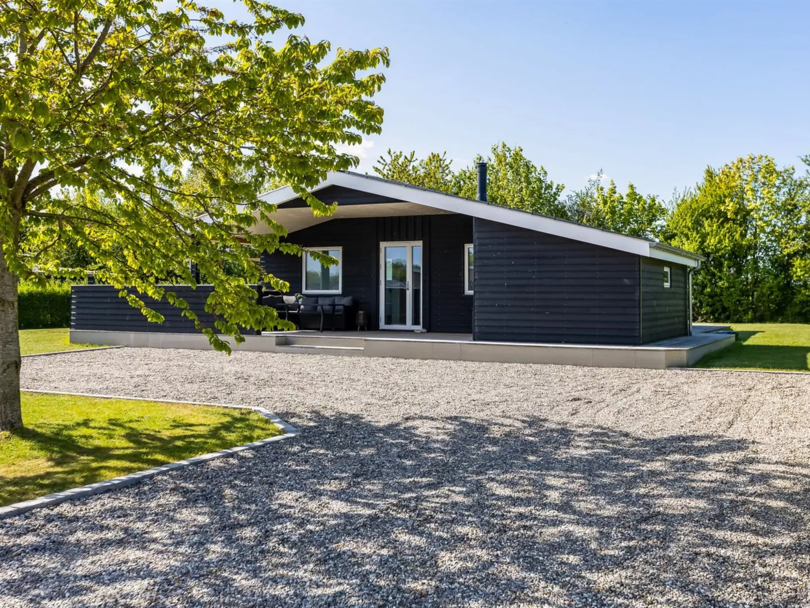 "Helmtrud" - 700m from the sea