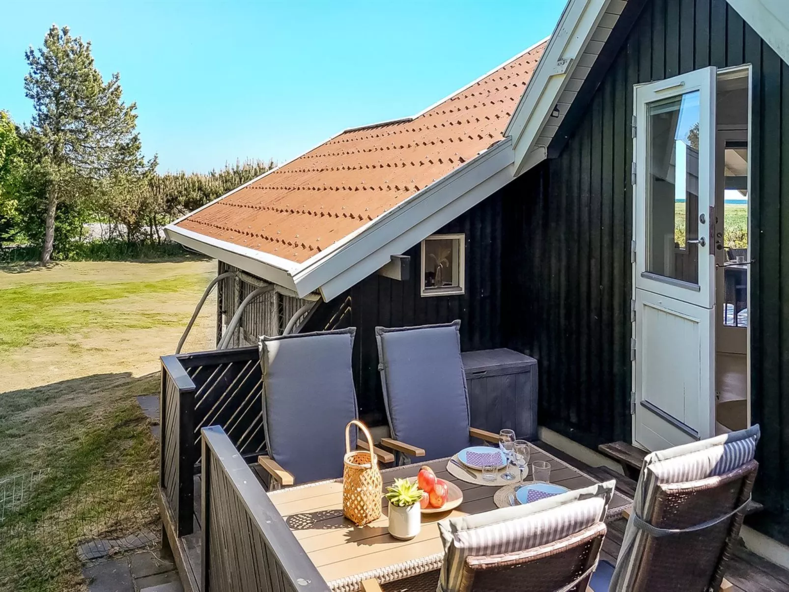 "Ama" - 250m from the sea