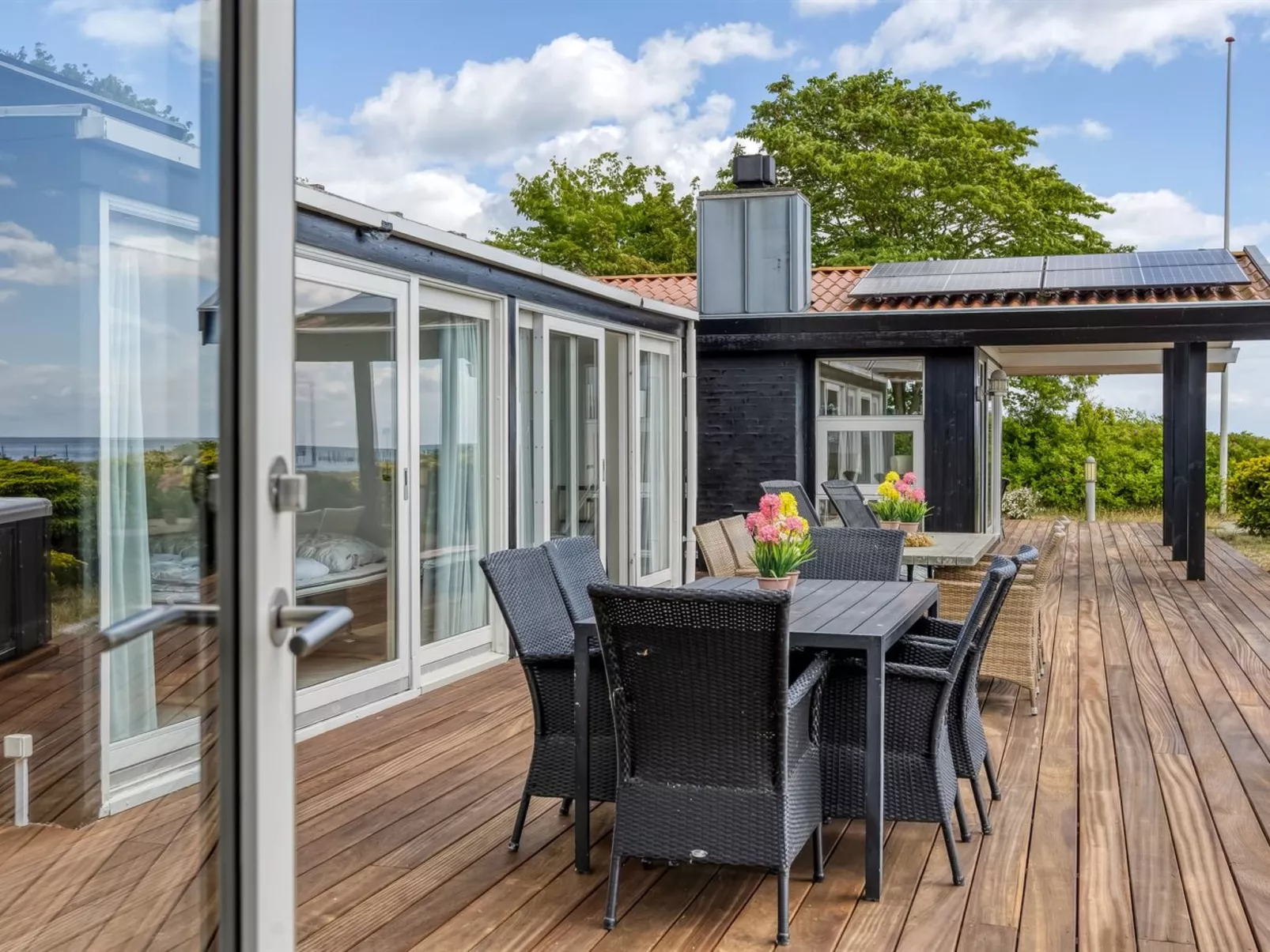 "Xaverius" - 30m from the sea