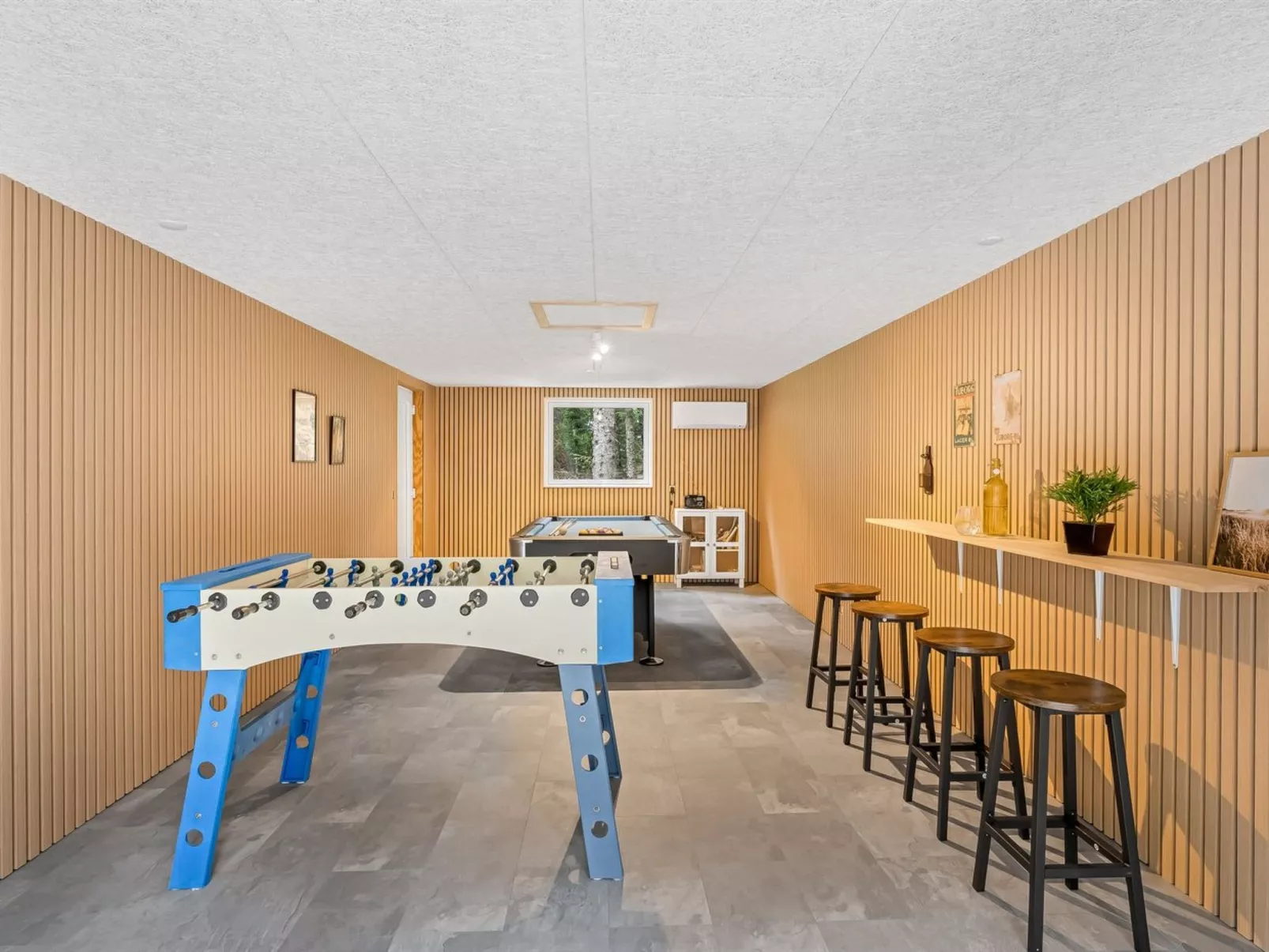 "Batsha" - 1.7km from the sea-Binnen