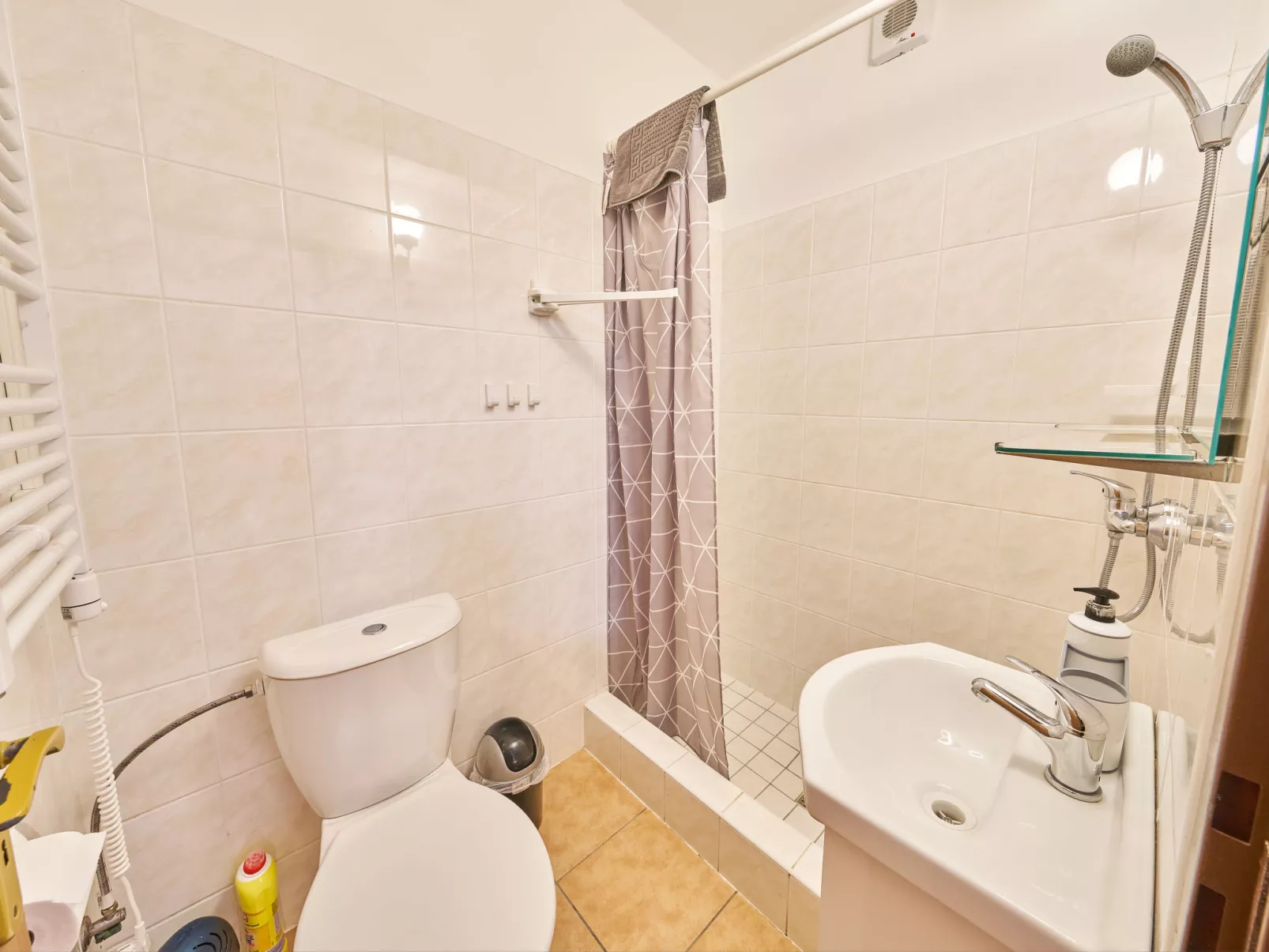 U Švýcarského dvora III