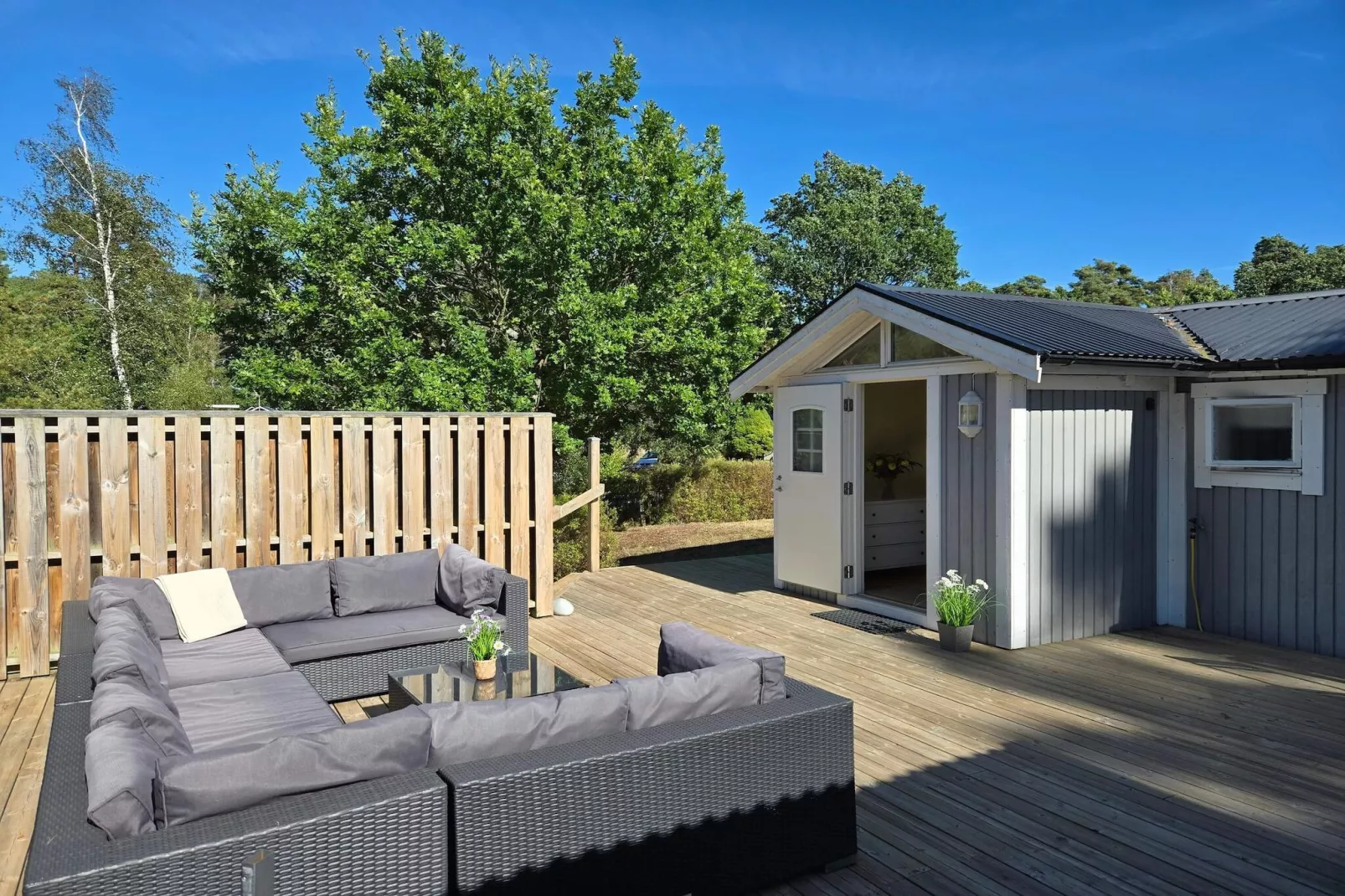 Gezellig huisje op Varmdo vlakbij het strand-Buitenlucht