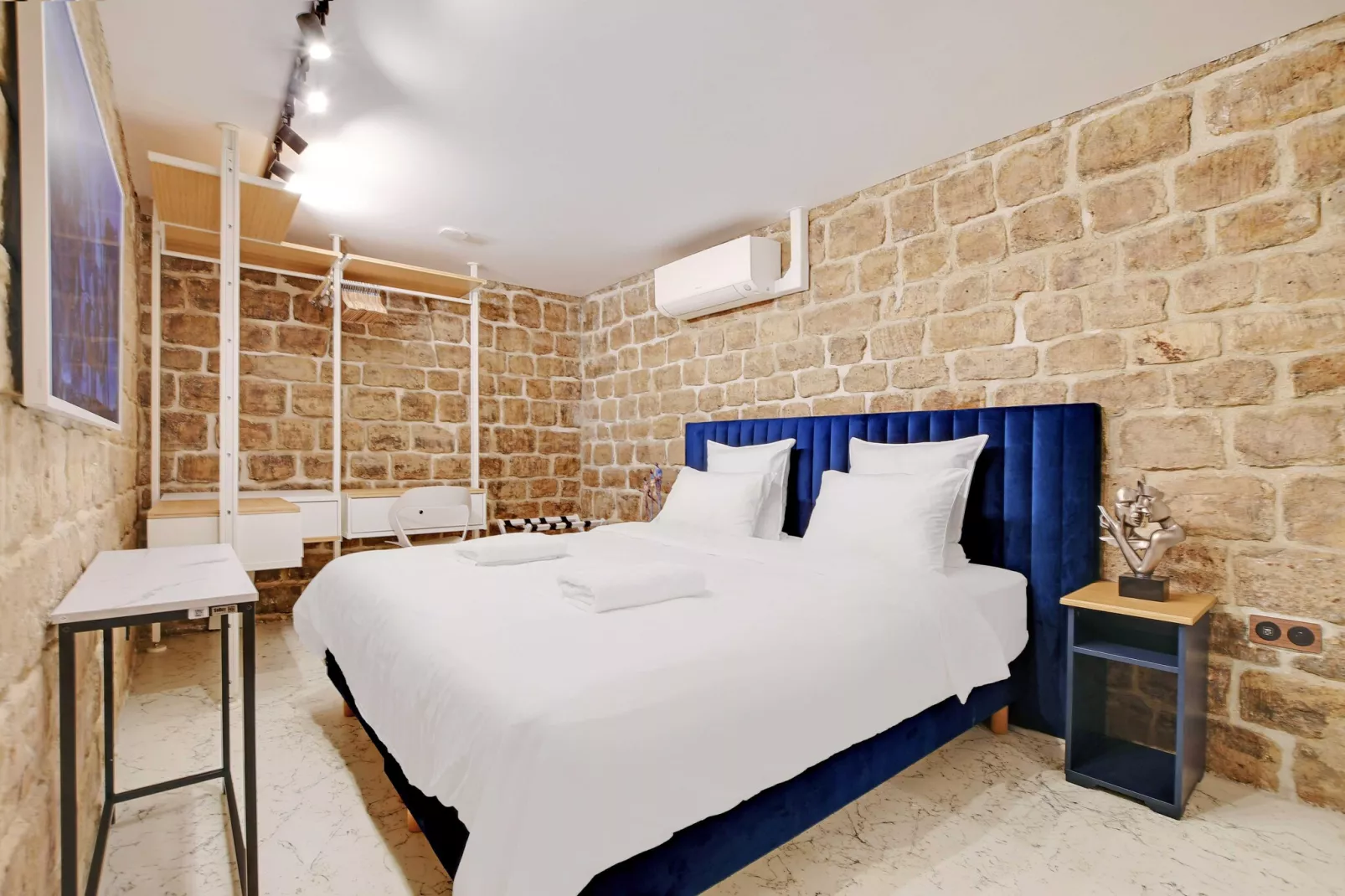 DA-16-POPINCOURT-Niet-getagd