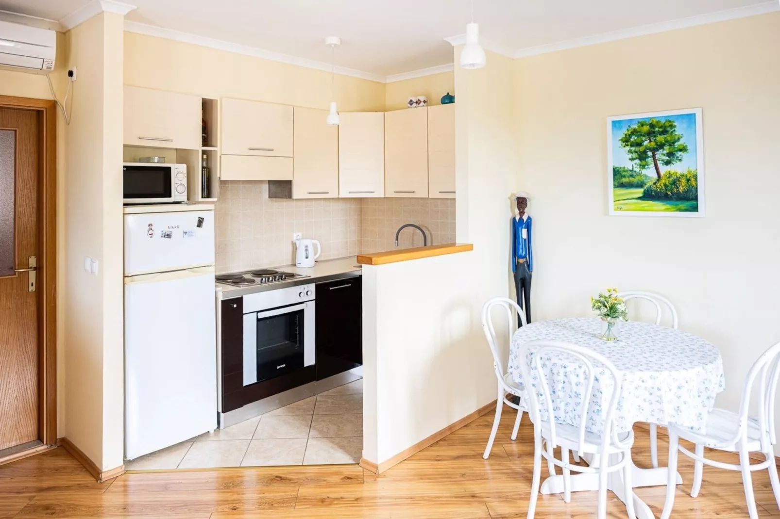 Villa Oliva - Two Bedroom Villa with Terrace and Swimming pool