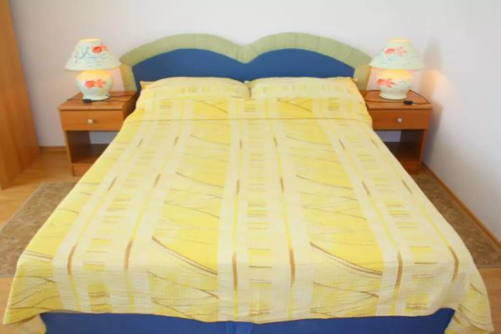 Apartments Degi - Two Bedroom Apartment (right)