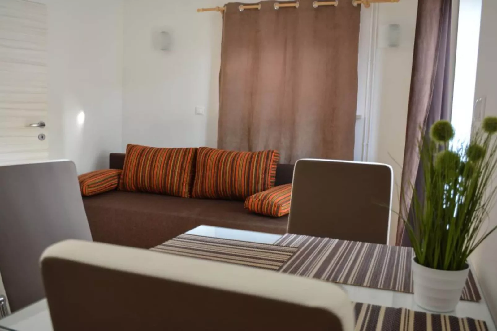 Zevnik Quiet Retreat with Stunning Views and Equestrian Activities - Standard One Bedroom Apartment