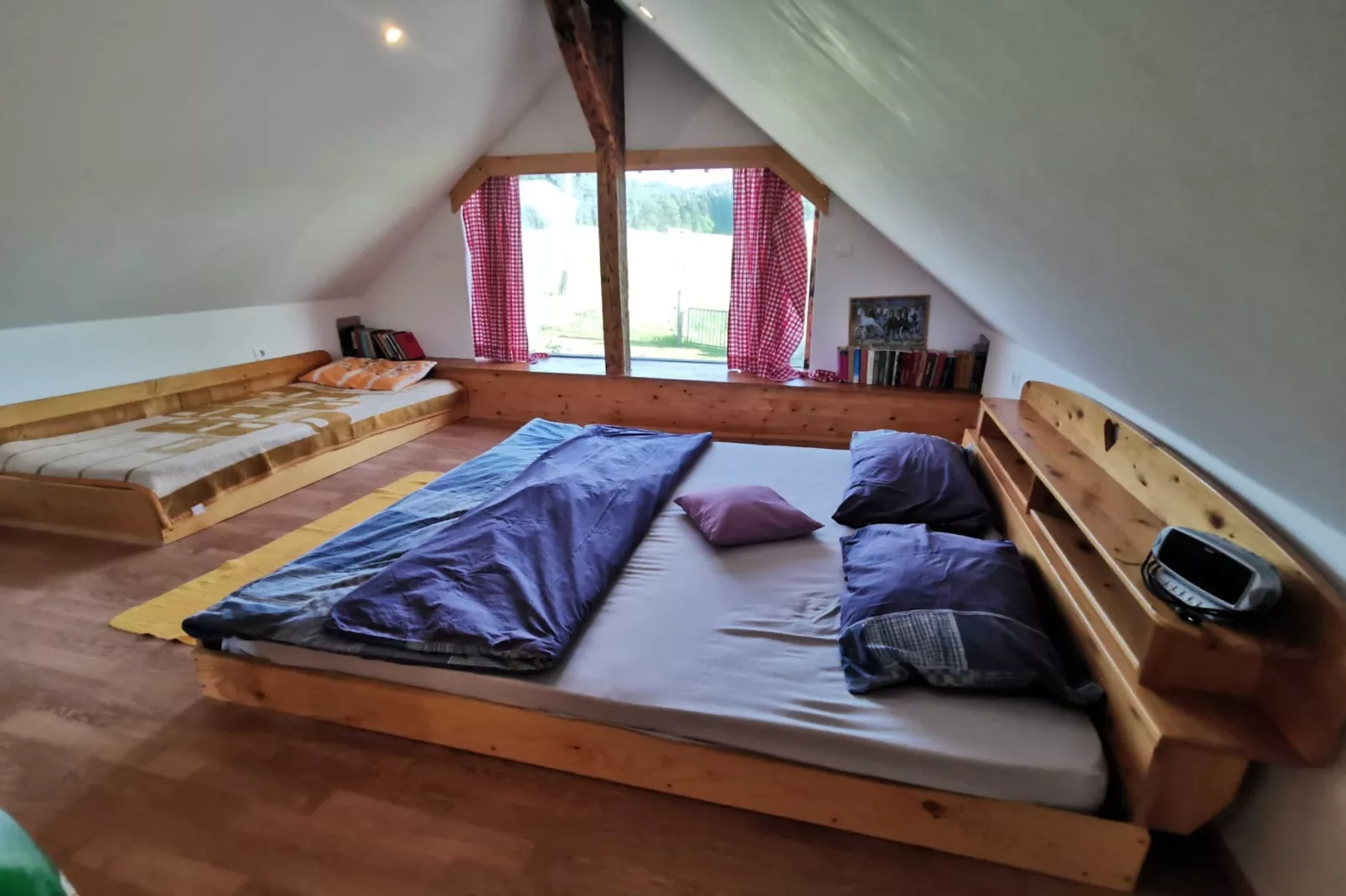 Visnja Gora Meadow Hideaway with Terrace - One Bedroom Cottage with Terrace (owner Hiška na skalci)