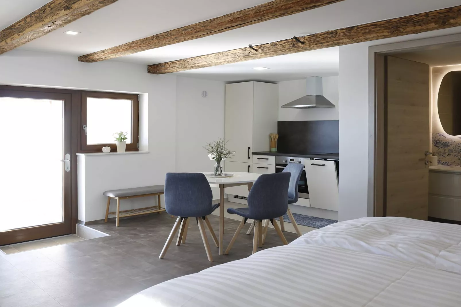 Mountain Vibrant and Timeless Apartment with Sauna - Studio Apartment with Terrace