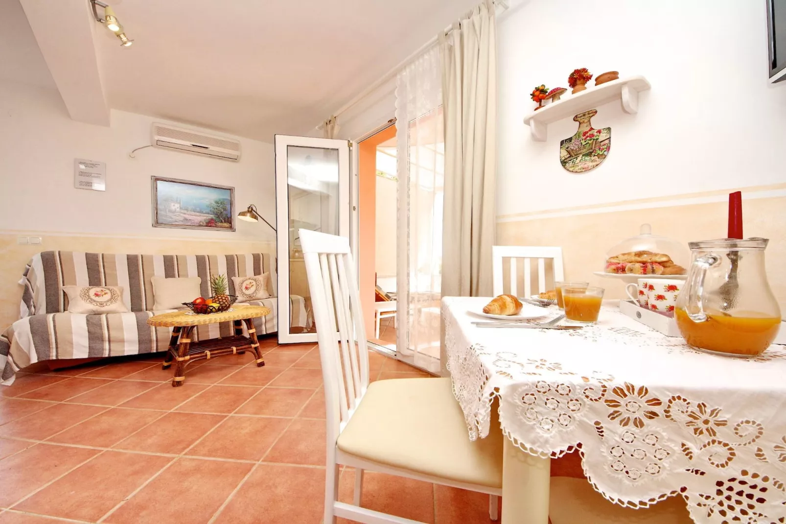 Seafront Apartments Deveron - One Bedroom Apartment  with Balcony and Sea View (Zavala)