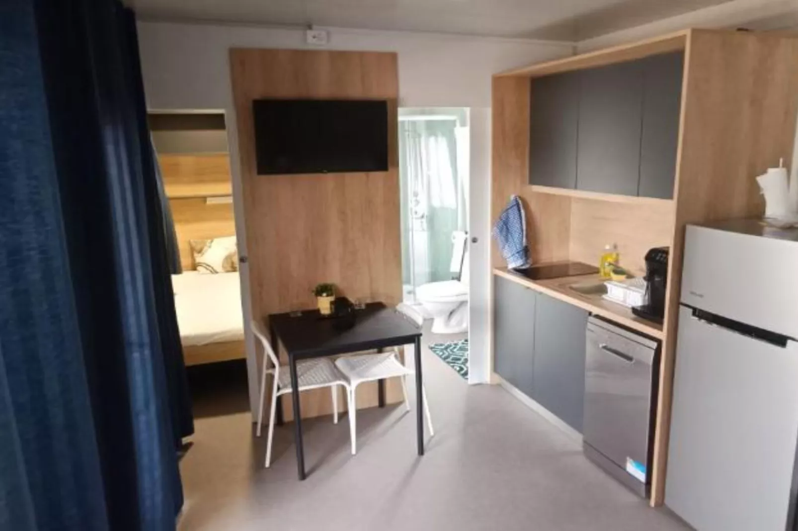 SAK Mobile Homes - Two Bedroom Mobile Home with Terrace (Br1)