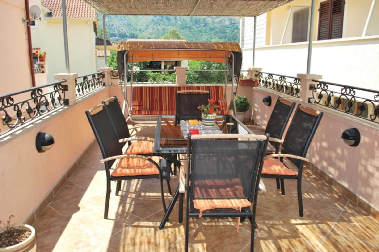 Chic & Sleek Apartments in Kotor - One Bedroom Apartment with Balcony and Partial Sea View - Attic (5)