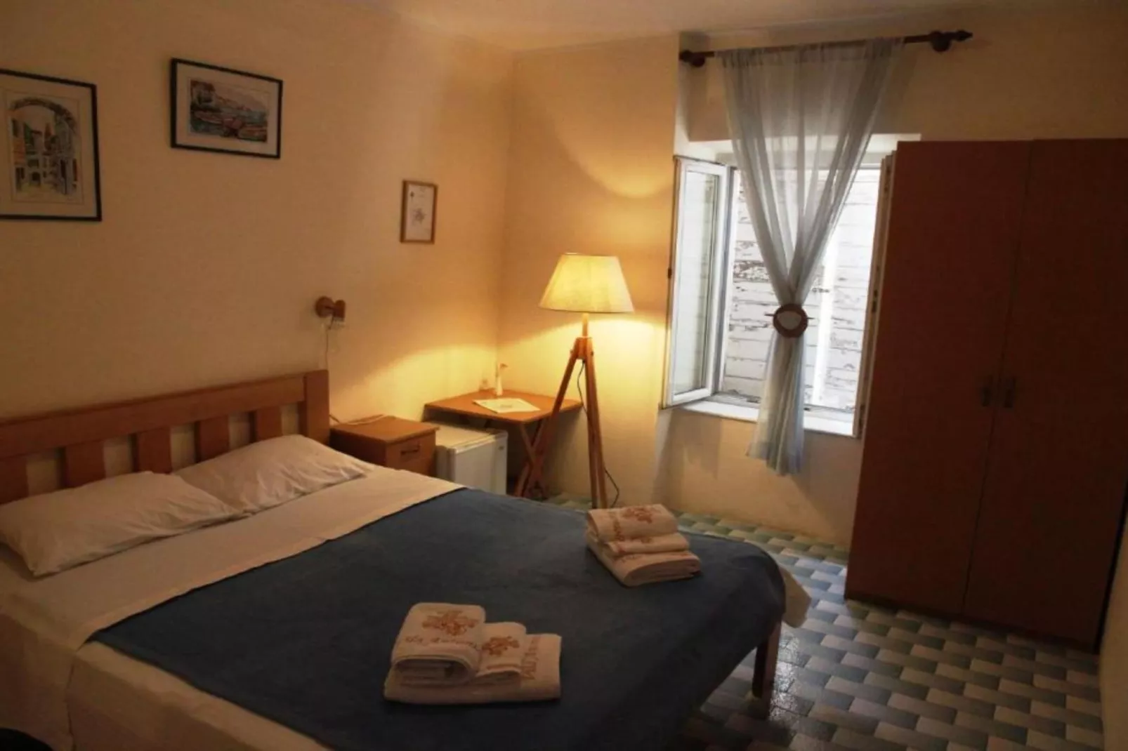 Quaint & Affordable Stay in Budva Traditional Stone House - Family Room 2