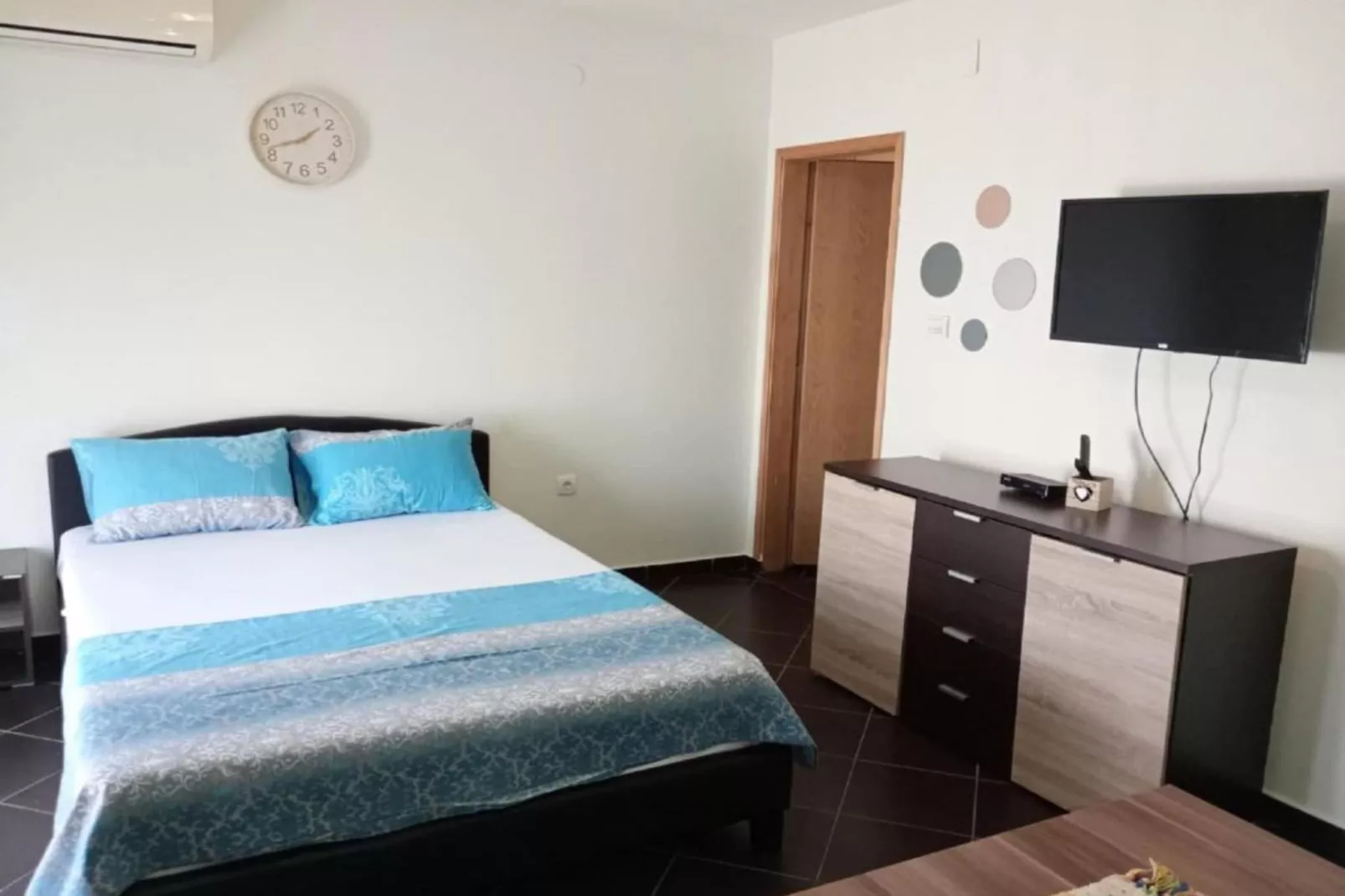 Tivat Relax with Stunning Sea & Mountain Views - Standard Studio Apartment 2