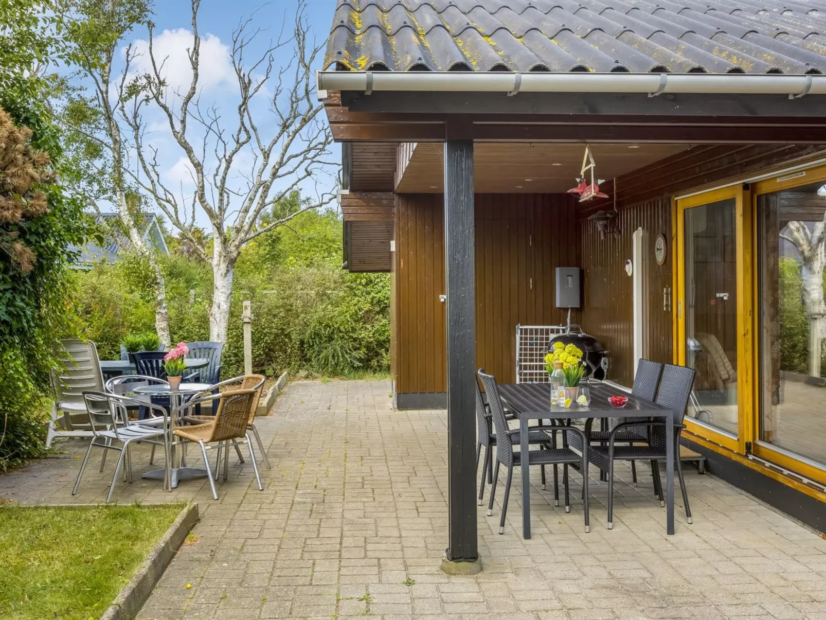 "Naema" - 500m from the sea