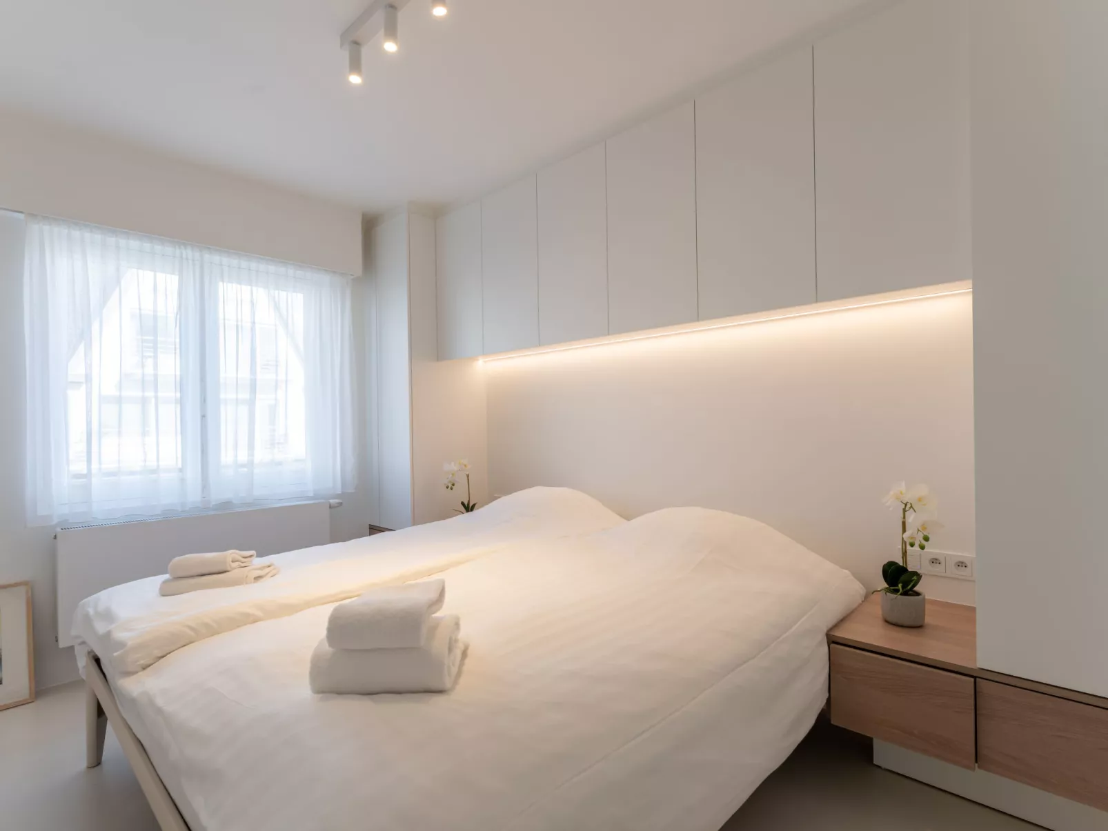 Marie Antoinette close by the sea