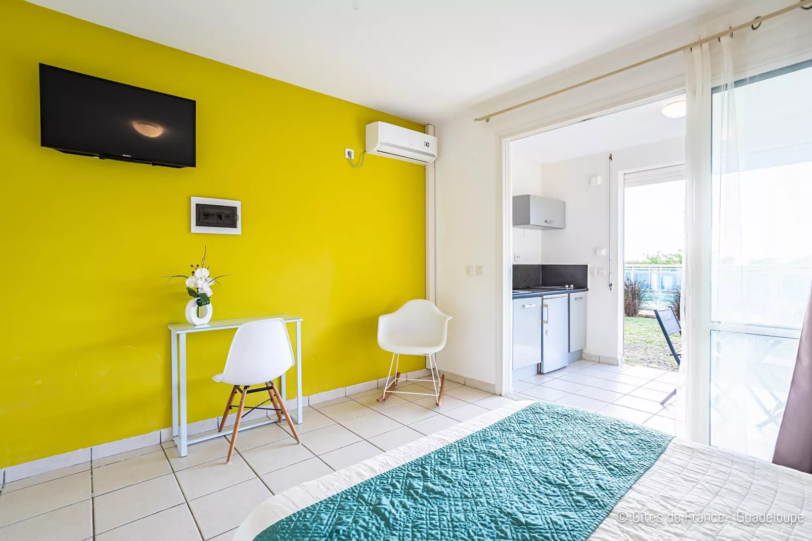 Paradise Bay Cozy studio by the sea