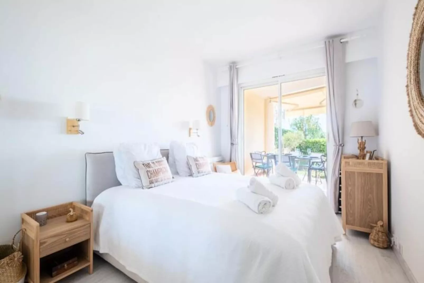 Résidence Rare ! Superbe 3 Pi&egrave;ces Avec Jardin Face &agrave; La Mer