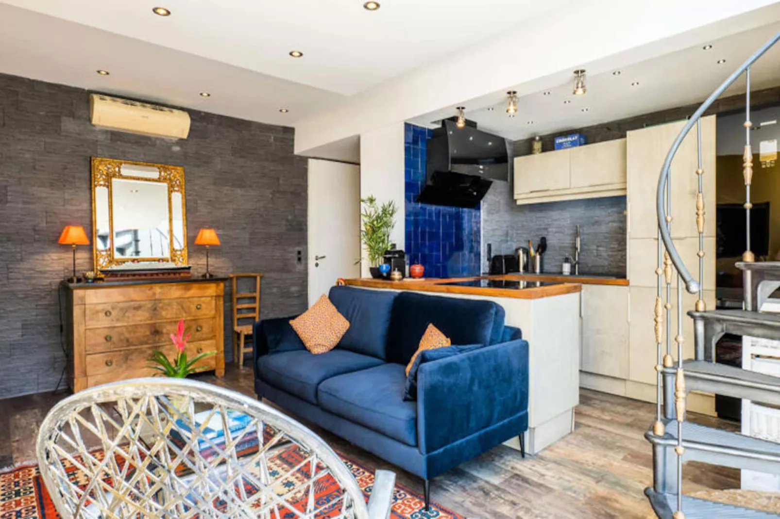 Résidence Duplex En Toit-terrasse &agrave; Deux Pas De La Croisette