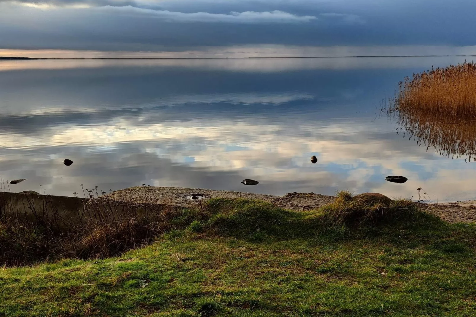 Schilderachtige Fjordverblijf-By Traum-Waterzicht