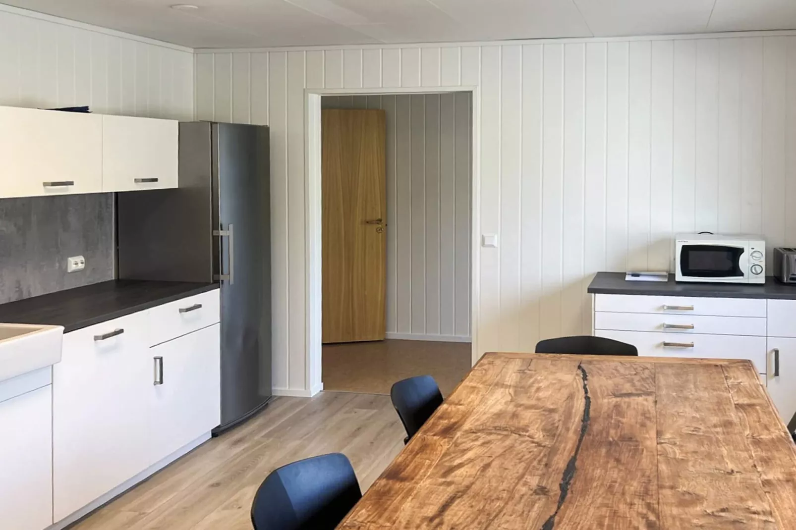 60733 - LITEN BOENHET-Binnen