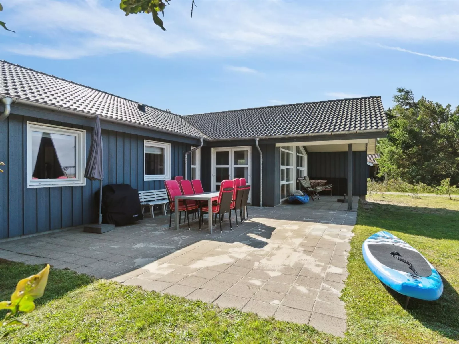 "Awenita" - 50m to the fjord-Buiten